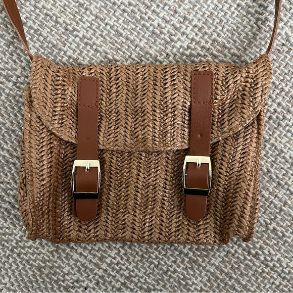 Small Woven Rattan Crossbody Handbag - Picture 2 of 6